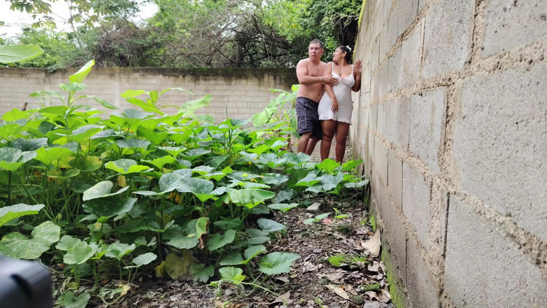 oficialkairadenaly: Я трахаю свою мачуху на відкритому повітрі, поки її пизда не буде повна сперми