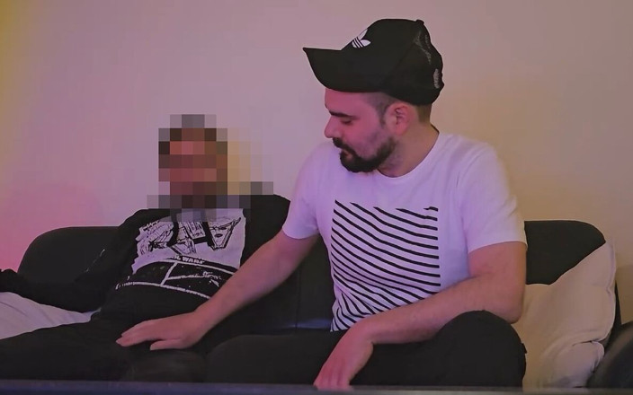 AntoGoesHunting: La Mia Vicina Sposata Cerca Divertimento Con Me