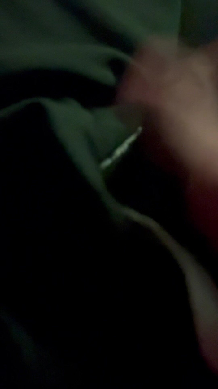 Quan Vietnam 18: Young Boy Jerk and Cum in Car at Public Park...