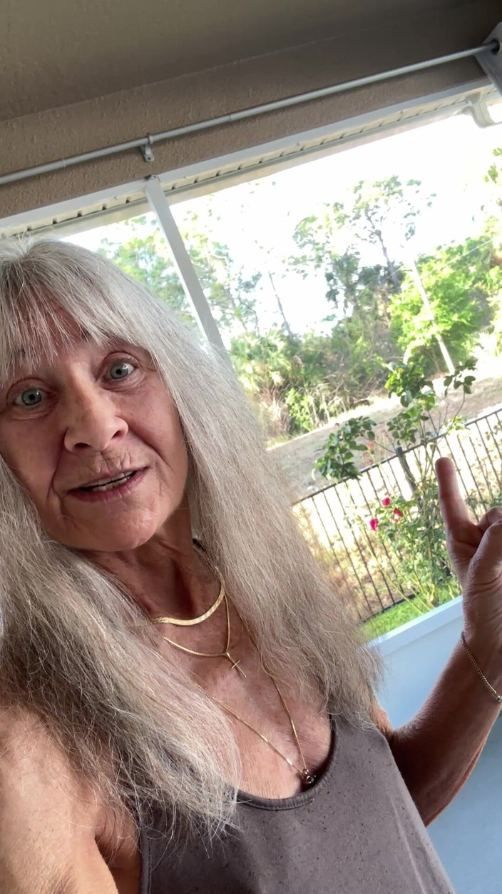 Leilani Lei: Happy ravivaar!
