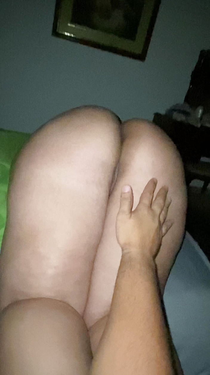 Soraya Culona: MILF mit dickem arsch squirtet auf meine hand, ihre heißen...