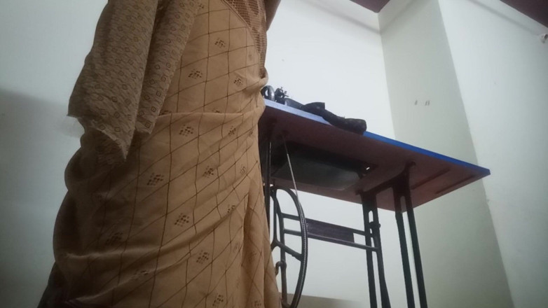 Telugu-fuckers: Tante Telugu ngentot sama tetangganya yang tukang jahit sambil ngomong...