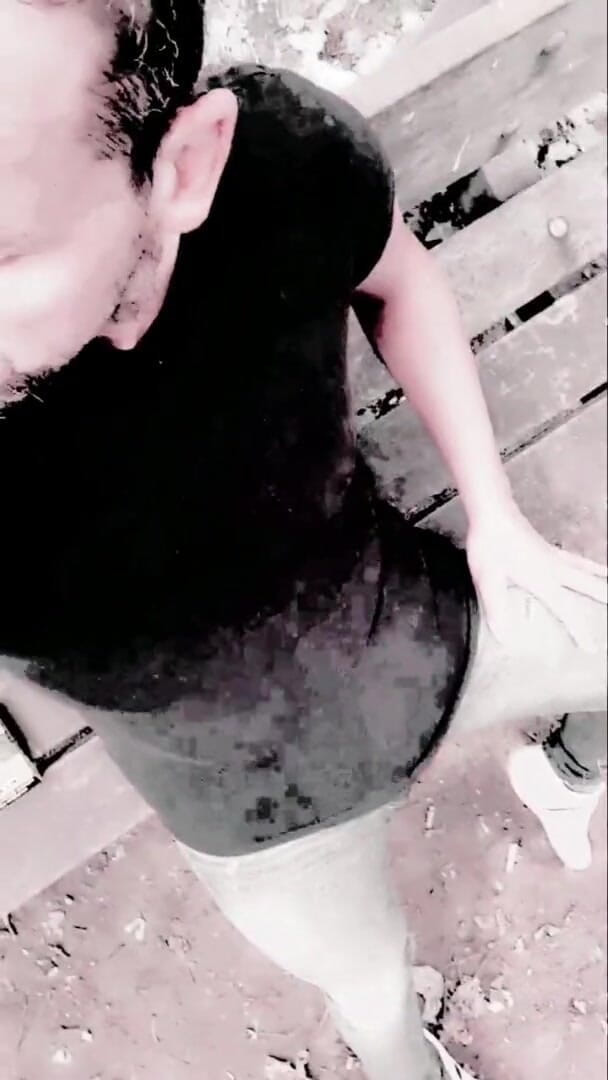 Slutboyben: Slutboyben cam4 sexy sperma varken buitenshuis