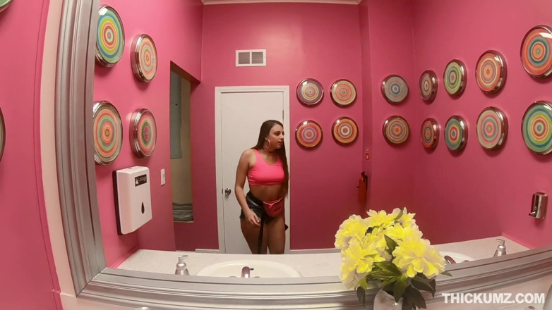 Team Skeet: Thickumz - Fodendo essa gostosa rabuda