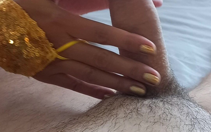 Handjob Passion: Ngocok kontol emas terbaik dari asia - kuku berkilau emas &amp; lengan...