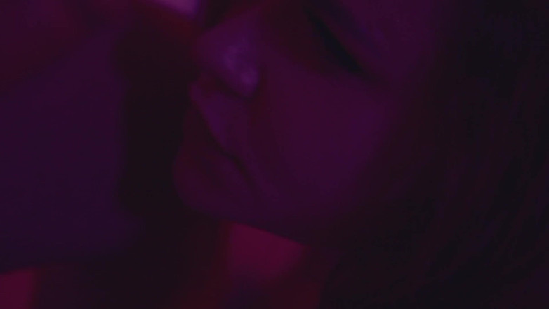 Quente club: Sex în grup cu Dj Brisa