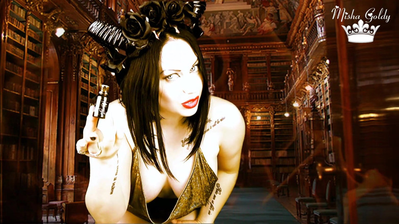 Goddess Misha Goldy: Succubuss potion sẽ trừng phạt bạn vì dục vọng và...