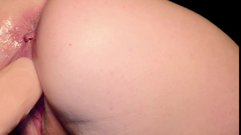 Bonnita: Une maman allemande aime s’empaler sur sa bite