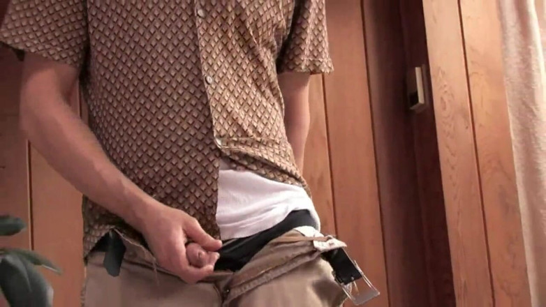 Gay 4 Pleasure: 해변에서 자위하는 백마