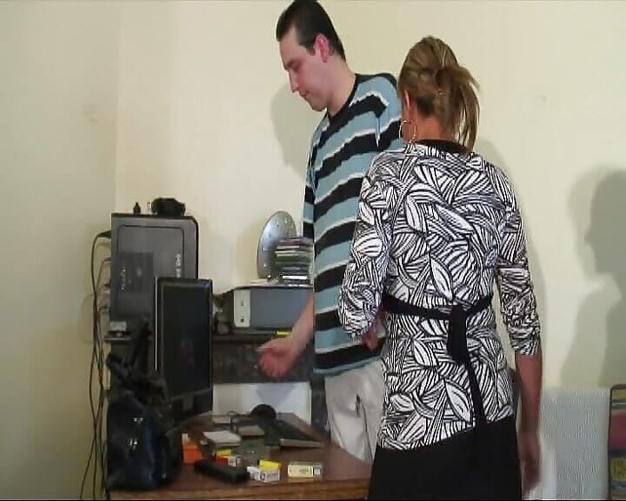 Monde Francais: French Teen and MILF Sharing a Loaded Pecker Together