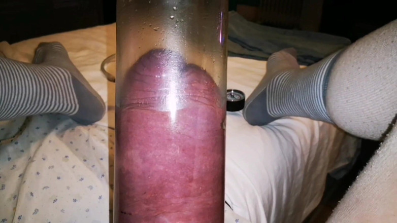 Monster_Meat_: Хуище накачает резиновыми сапогами