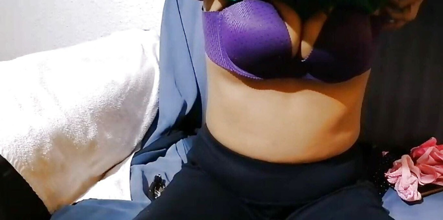 Miya White: 哦！！印度继兄弟 bhabi Chudai