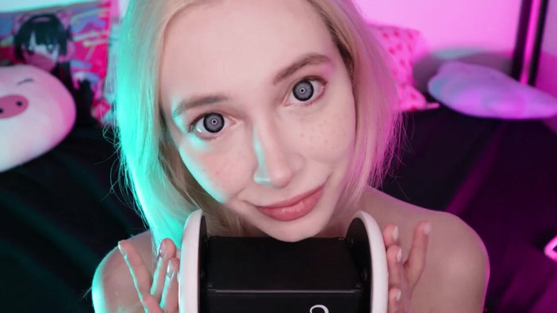 Loly Nebel Studio: La bella ahegao leccata di asmr