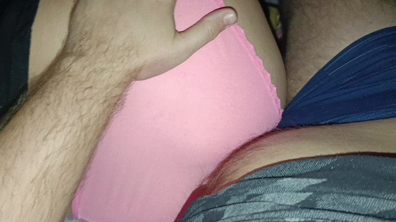 OniSoi: Wenn Deine Stiefmutter Mit Einer Engen Muschi in Deinem Bett...