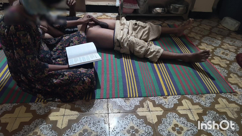 Desishycouple: Une demi-sœur desi se fait baiser par son jeune demi-frère,...