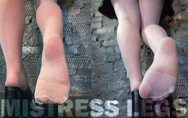 Mistress Legs: 白いパンストの女神足遊びと下駄