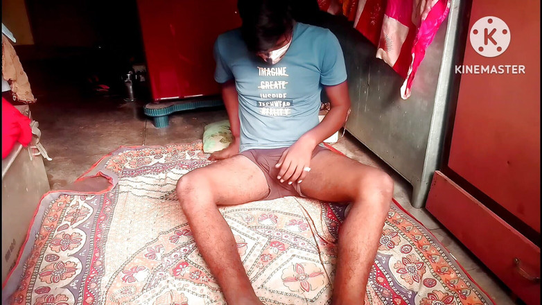 Hotdick_rohit: Video seks remaja desi India Hot_Rohit yang cantik melancap