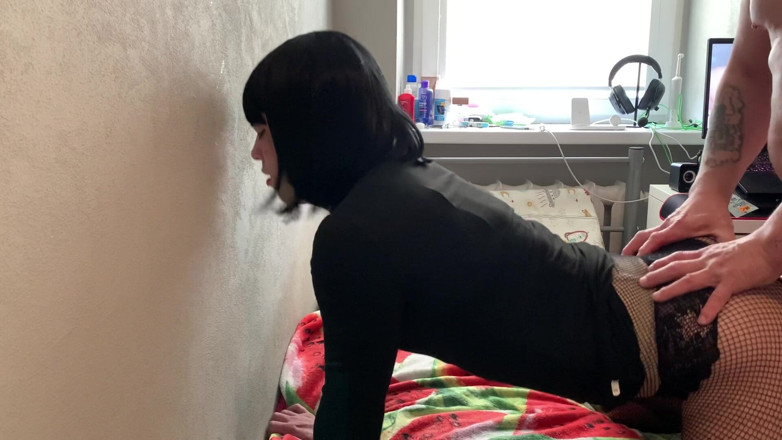 Sisi_Lola69: Guy Tricked Girl with Dick Into Having Sex