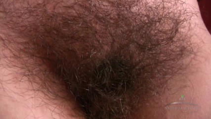 ATK Fans (Hairy): Avery को इस किचन को साफ करने की जरूरत है