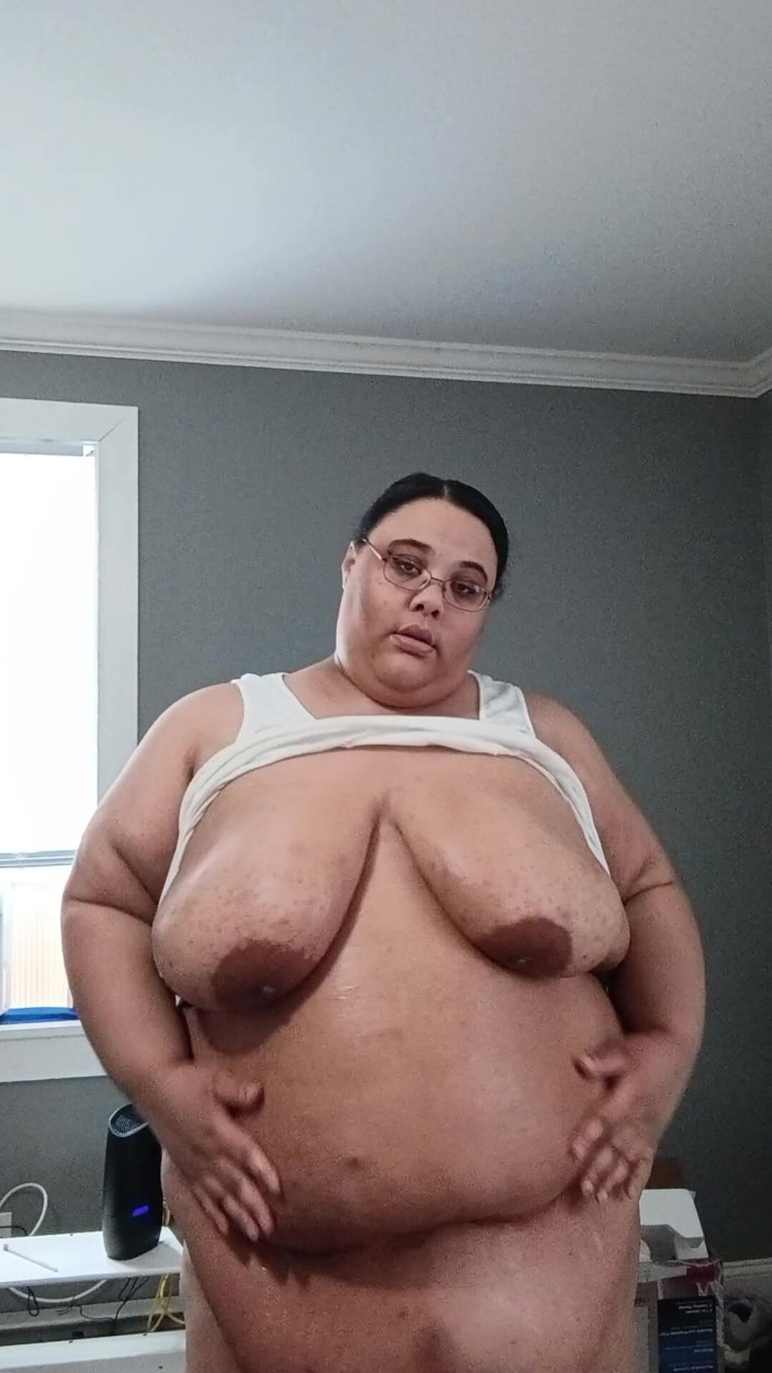 Jessica pigslut: Tette bagnate