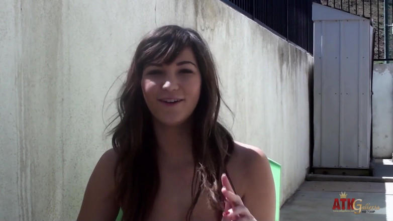ATKIngdom Fans: Intervju med Holly Michaels