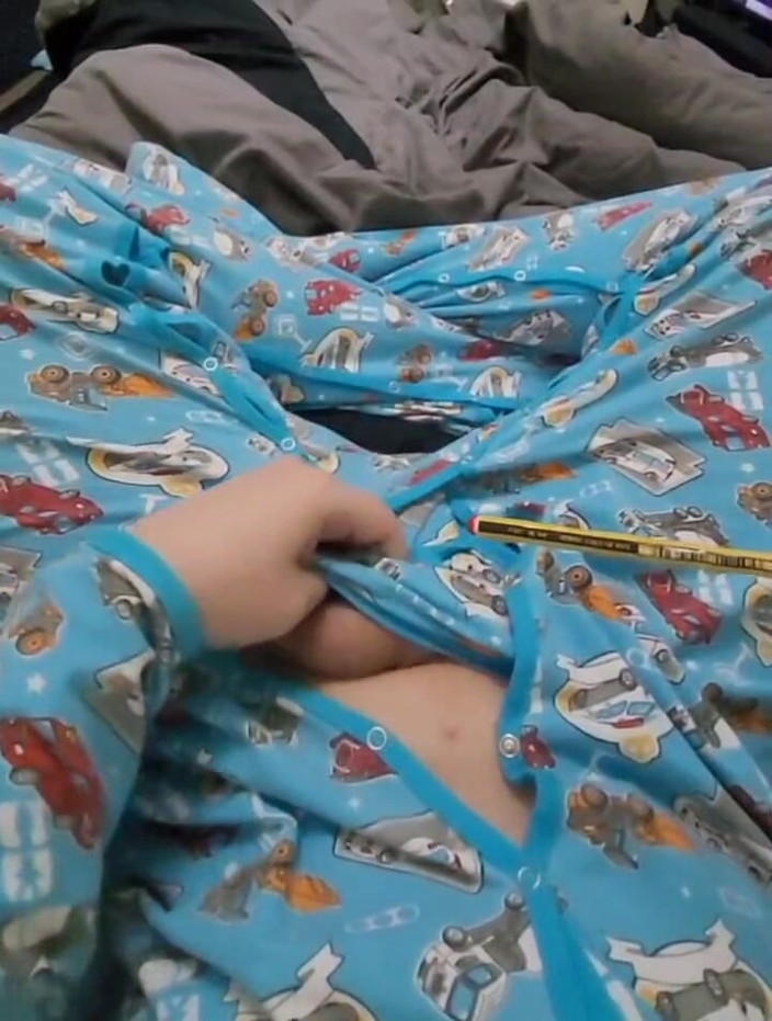KinkyDL94: Suono nel mio romper adulto abdl