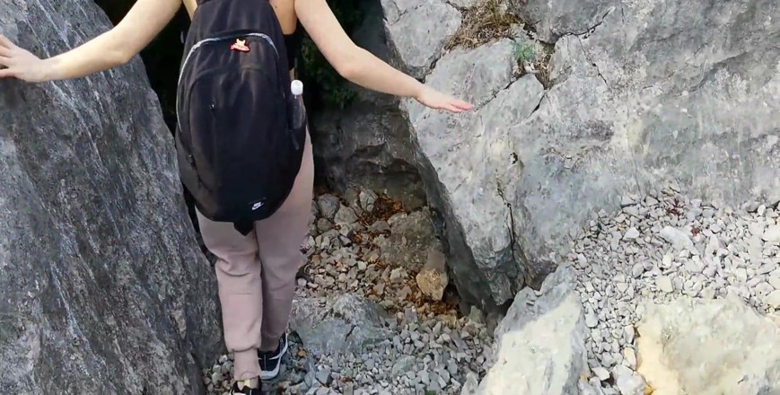 DickForStepSister: Chodzenie do morza i postanowił uprawiać seks w krzakach, podczas...