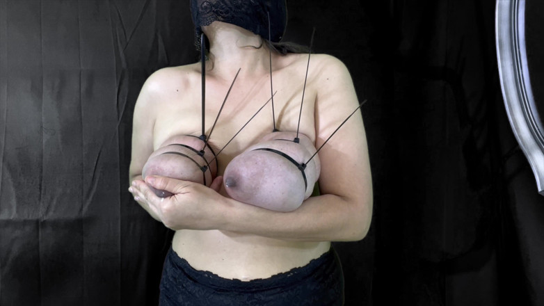 VeeVee Vixen: Veiled Slut Zip Ties Her Tits Front View 4K