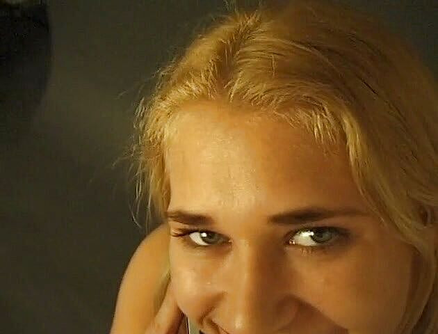 Flash Model Amateurs: Scène sensuelle d'une ado sexy