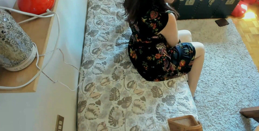 Nicoletta Embassi: Des pieds sexy magnifiques pour la MILF italienne