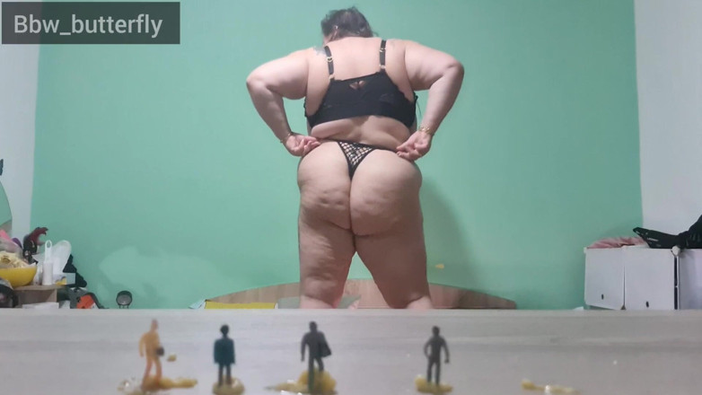 LoraBbw: Giantess Strip Clubno Verze