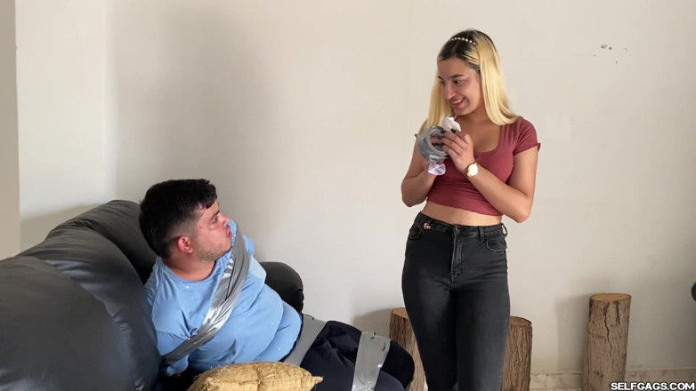 Selfgags femdom bondage: Vydýchej se z mého domu a z mého života!