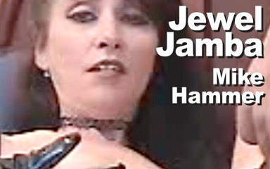 Edge Interactive Publishing: Jewel Jamba et Mike Hammer, fétiche, se font doigter