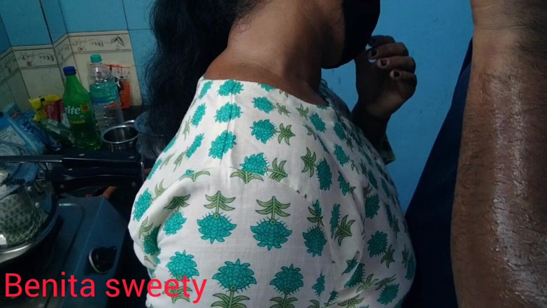 Benita sweety: Bucătărie Sex incitant gemând soț și soție