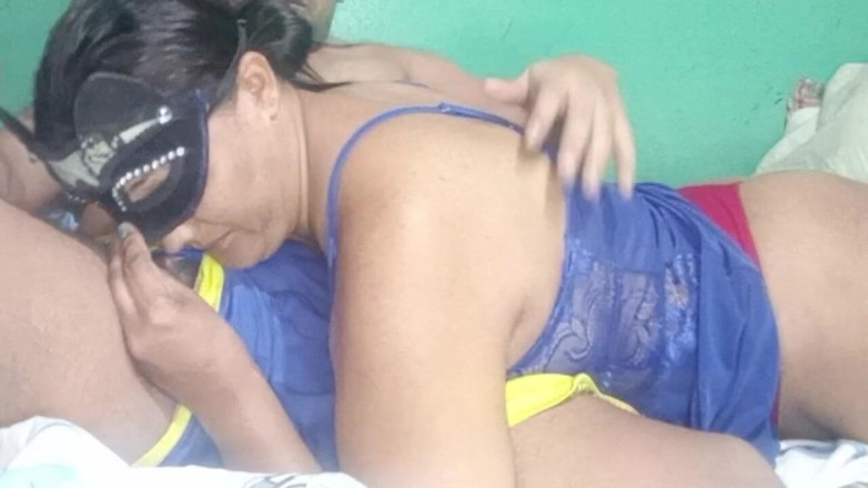 BigassMILF40: Adoro succhiare il cazzo del mio figliastro