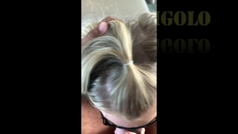 AZGIGOLO: Một mình trong khách sạn w / az cô vợ tóc...