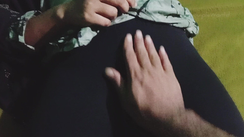 CoupleWorld: Bhabhi cantik dan video seks teman lelakinya