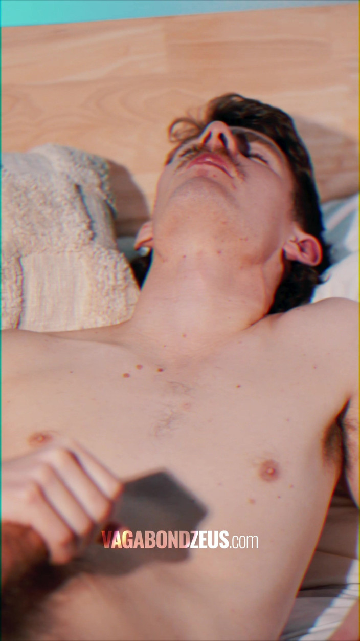 VagabondZeus - Erotic Filmmaker: Brincalhona Kiwi Pendurada Em Sua Sessão Solo