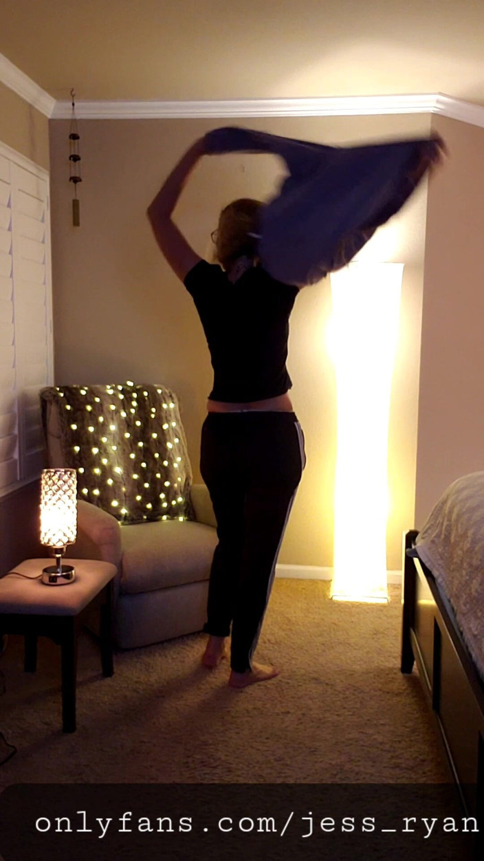 JessRyan: Jess Ryan, milf sexy, strip-tease