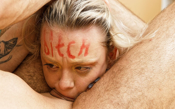 Crazy Mouth Meat: Dünne schlampe wird extrem grob ins gesicht gefickt
