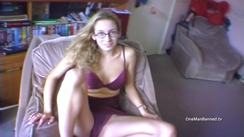 One Man Banned: Kontneuken van een echte nerdy amateur
