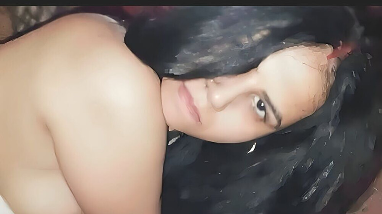 Hot Sis: Latika em sexo duro de quatro