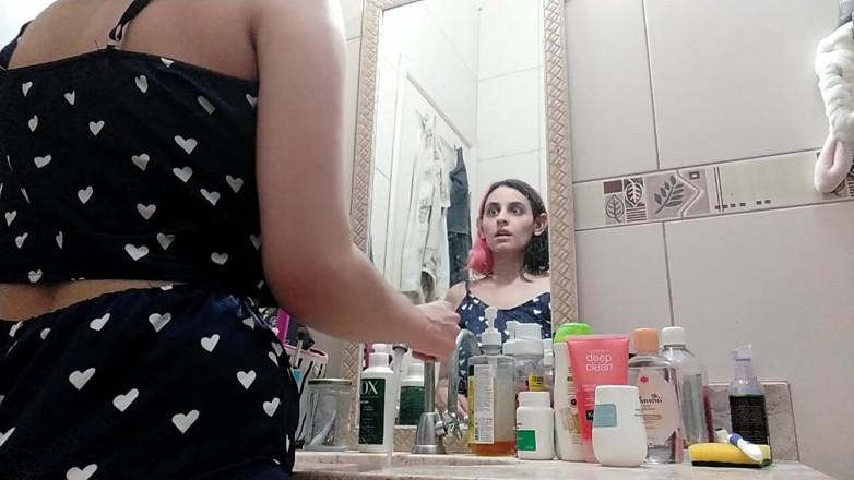 Ms Candy Bunny: Camgirl Bodyswap