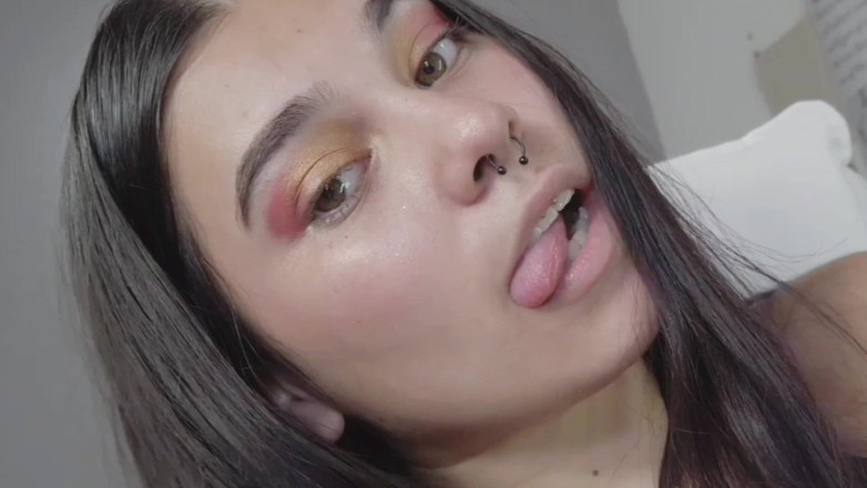 Bucara sex: Loly Fox, fétiche de maquillage