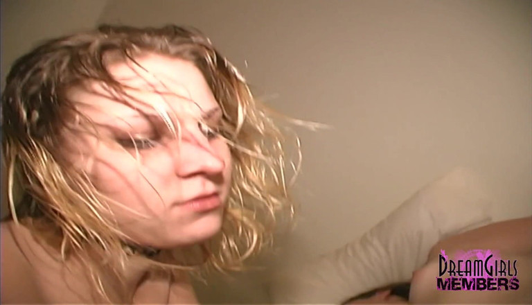 Dream Girls: Clubmeisjes neuken hardcore in mijn bed