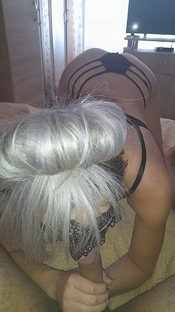 Audrey: Creampie ma demi-sœur qui s’ennuie toute la journée pendant