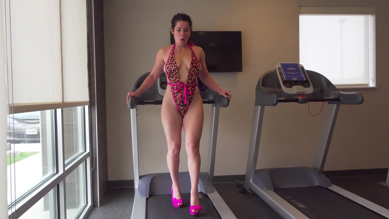 Sammi Starfish: Bikinili spor salonu kızı