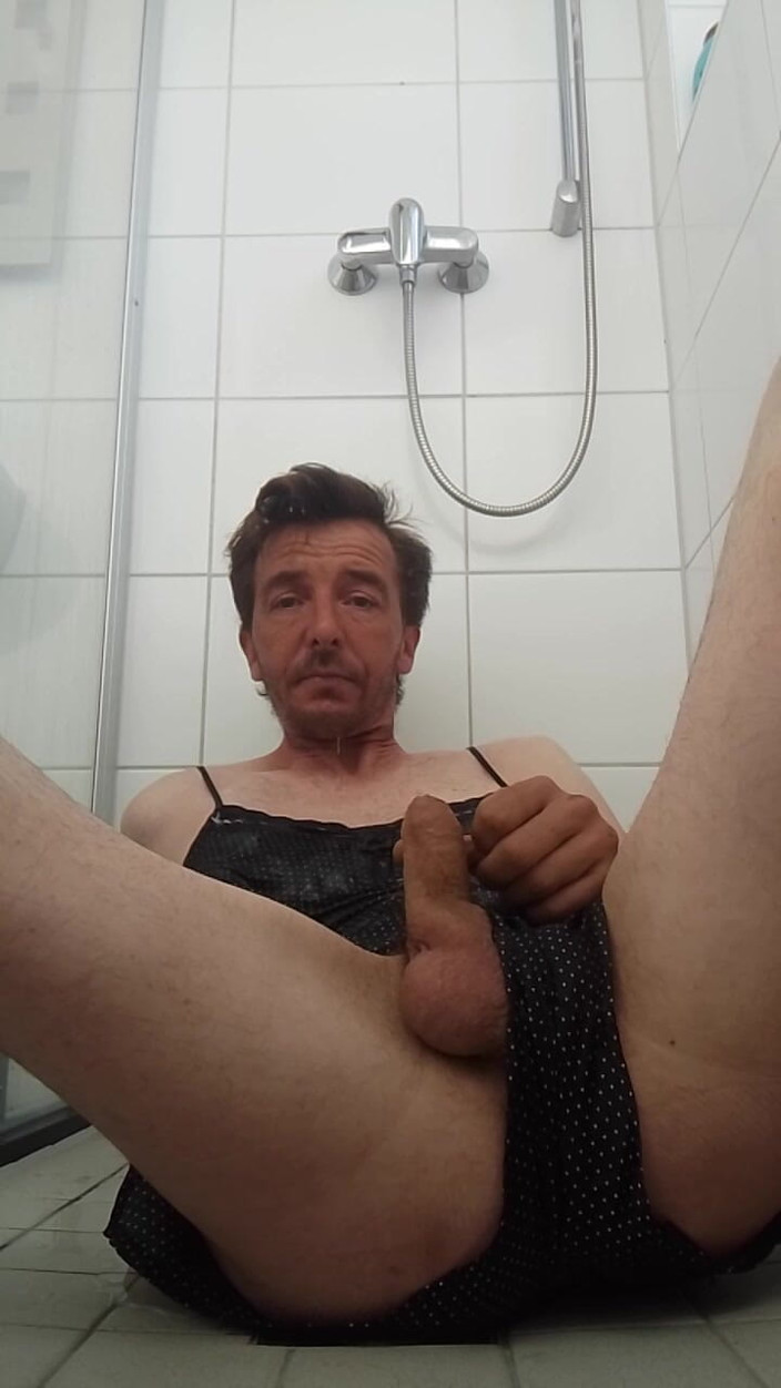 Leatransteen: Mam w ustach i noszę damską bieliznę