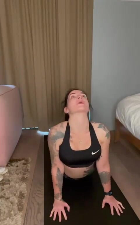 Adreena Winters: 瑜伽在我的游戏中至关重要