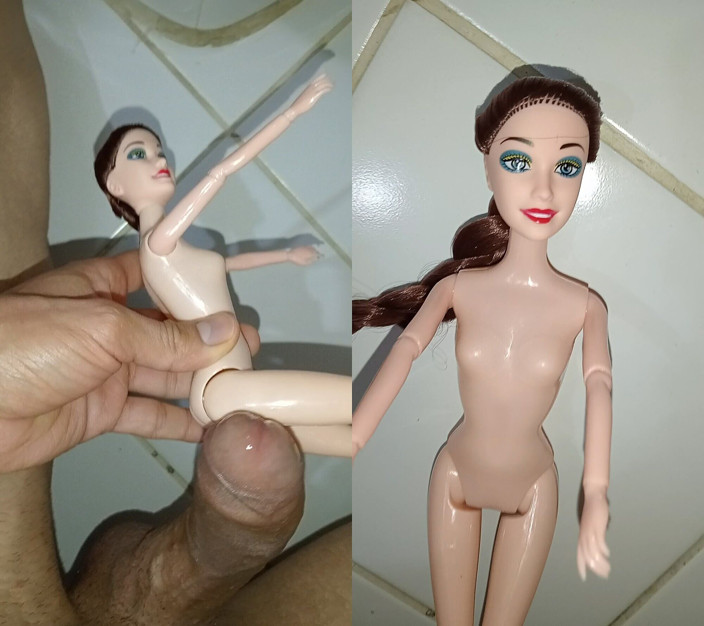 rey10rey10: Masturbazione con la bambola